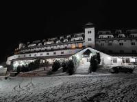 Ski-in & Ski-out, Apartman Filip - 30m from GONDOLA Brzeće - B&B Kopaonik
