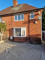 Dulverton house - 3 bed house /sleeps 6+ driveway+close to M1 - Chambres d'hôtes Nottingham