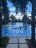 42nd Floor Condo with Pool at Horizon 101 Tower 2 - Chambres d'hôtes Cebu