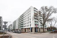 Ursus Chic Apartment by BookingHost - B&B Varsavia