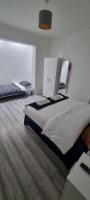 The Manor Guest House in Wembley - B&B