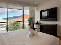 Apartment with City View