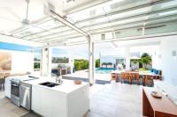 Beachside 3 Bedroom Villa with Pool and Resort Amenities - White Villas - v4 - Chambres d'hôtes Providenciales
