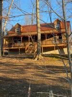 B&B Corinth - Lakeside Cabin Hot tub close to Ark Encounter - Bed and Breakfast Corinth