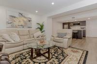 B&B Oakville - Luxury Basement Apartment in Oakville - Bed and Breakfast Oakville