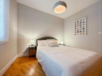 hosusingcoruña castiñeiras - B&B A Coruña