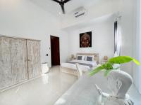 CASA BISMA - 3 Bedroom Villa with Pool in LEGIAN - B&B Seminyak