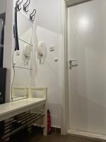 Charming Modern Condo near City Center Free Parking & Fully Equipped - B&B