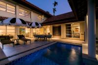 Katamanda Villa Aliya Jacuzzi Pool near Kata Beach - Chambres d’hôtes Kata