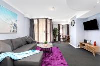 B&B Sydney - LuxLiving Sydney CBD 2 BEDs Luxury Modern Apartment - Bed and Breakfast Sydney