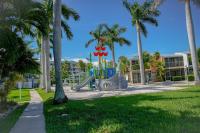 Overlooking Lagoon and Pool-Free Golf Cart-Kayaks - B&B