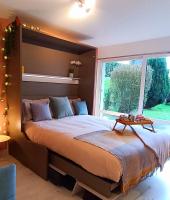 Monolocale con Divano-Letto