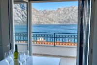 B&B Cattaro - Luxurious 3-Bedroom Apartment - Bed and Breakfast Cattaro