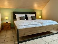 Ferienapartments Eifel Stay - Bed and Breakfast Lissendorf