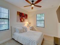 B&B Pompano Beach - Luxury Pompano beach Home with a Pool & Close to Beach - Bed and Breakfast Pompano Beach