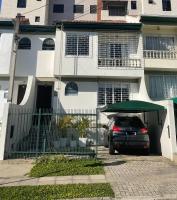 Duplex completo em Curitiba, bairro Cabral - pet friendly - B&B Curitiba