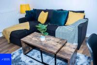 B&B Bloxwich - 2ndHomeStays-Walsall- A Charming 3-Bed Home with Landscape View - Suitable for Contractors and Families -Large Parking for 3 Vans - Sleeps 8 - 7 mins to J10 M6 and 21 mins to Birmingham - Bed and Breakfast Bloxwich