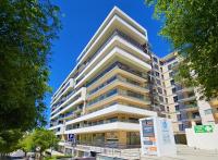 Rocha Prime Center Garage Flat - Chambres d’hôtes Portimão