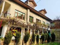 B&B Srinagar - Redbury Homestay - Bed and Breakfast Srinagar