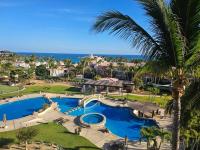 Entire Beachfront condo in Paradise - B&B