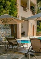 Villa Kalamitsi Luxury Villa in Apokorona Chania - Chambres d'hôtes Karýdi