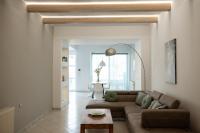 The Teacher's Home - Beach at your Doorstep by 8essentially - B&B Galatas