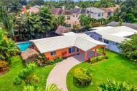 Hidden Gem Vacation Villa w Private Pool & TikiHut - B&B