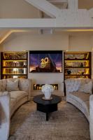 Penthouse with racecourse view