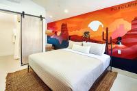 B&B Moab - Downtown Kokopelli West 4 - Newly Remodeled Stylish Studio - Bed and Breakfast Moab