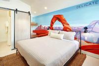 B&B Moab - Downtown Kokopelli West 3 - Newly Remodeled Stylish Studio - Bed and Breakfast Moab