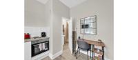 Blue Harmony: A Cozy Studio Retreat - B&B