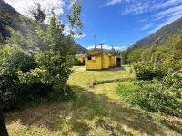 B&B Otira - Rustic, Basic Cosy Alpine Hut, in the middle of the Mountains - Bed and Breakfast Otira