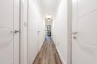 The Hertfordshire Hideaway - Entire apartment - Free Parking - 2 bedroom 2 bathroom - 20minutes into London - B&B Potters Bar