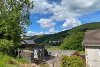 Taff Valley Heartwarming Cottage In Aberafan Merthyr Tydfil By STAE-Homes - B&B Merthyr Tydfil