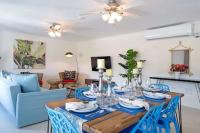 Hospitality Expert CHA3 - Pool Beach Hip-Strip - Bed and Breakfast