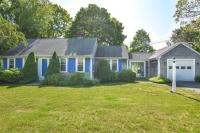 Minutes to Nantucket Sound Beaches - B&B