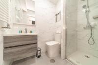 Elegant 6 pax apartment in Plaza Eliptica - SM17 - Chambres d'hôtes Madrid