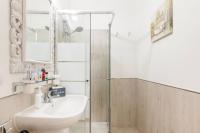 Elegant Triplex Townhouse with Luxe Terrace - B&B Milano