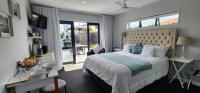 B&B Papamoa - Sunkist B & B - Bed and Breakfast Papamoa