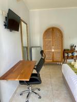 Standard Queen Room