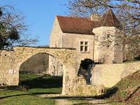 B&B Pimelles - Manoir de Pimelles-Bourgogne-Chablis-2h15 Paris - Bed and Breakfast Pimelles