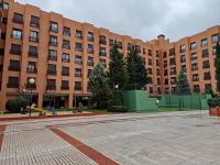 Samaniego, piscina y garaje junto Cívitas Metropolitano y aeropuerto - B&B