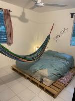 B&B Cozumel - Caza Loga Cozumel - sunny spacious apartment AC - Bed and Breakfast Cozumel