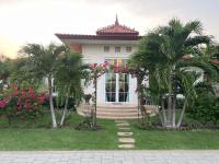 Villa Bougainvillea - Bed and Breakfast