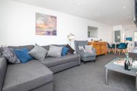 B&B Bristol - Entire home in Downend, Bristol - Bed and Breakfast Bristol