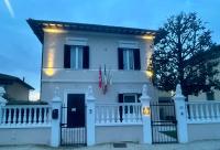 FOUR LIONS VILLA GUESTHOUSE - Bed and Breakfast