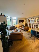 B&B Esher - Stunning, spacious apartment ! - Bed and Breakfast Esher