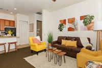 CLR111 Upstairs 1 Bedroom Casa Near Old Town LQ - Bed and Breakfast La Quinta