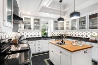 The Mint Julep, pet-friendly, hot tub, sleeps 8! - B&B Fredericksburg