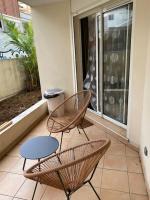 F2 St Denis Jardin d'état - B&B